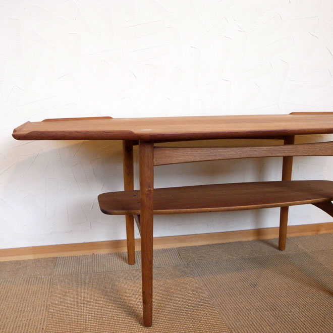 デンマーク製のソファテーブル